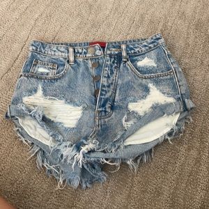Signature 8 Jean shorts